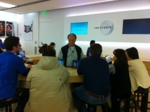 2011 - Tim teaching at apple store